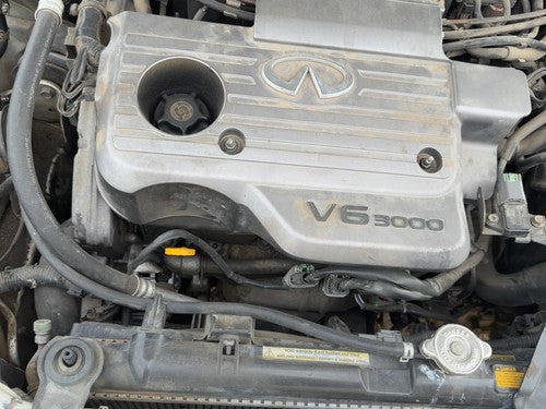 2000-2001 Infiniti I30 Front Valve Cover Oem 3.0L