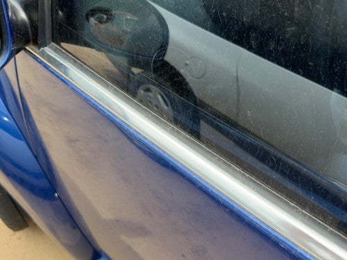 2003-2010 Vw Beetle Convertible Driver Left Front Moulding From Door Oem
