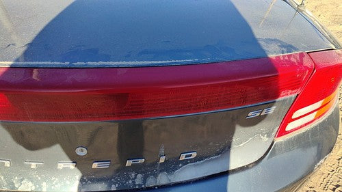 1998-2004 Dodge Intrepid Center Middle Tail Light Brake Lamp Oem Rear 04574615Ab