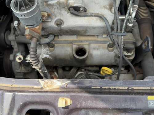 2005-2009 Chevy Equinox Front Valve Cover Oem 3.4L 12578137