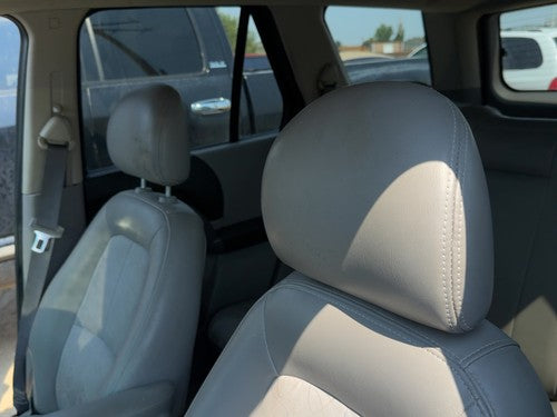 03-07 Vue Redline Pair Of Front Headrests Oem Left Right Set Seat Gray 17D