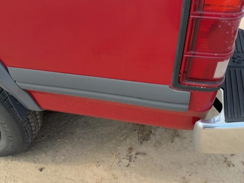 1991-1993 Dodge Dakota Driver Left Rear Moulding On Rear Of Box Oem