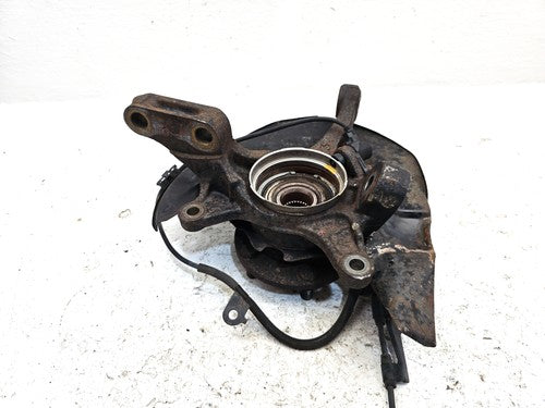 98-03 Sienna Passenger Right Front Spindle Steering Knuckle With Wheel Hub