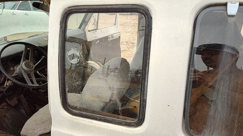 1971-1977 Dodge Van B200 Driver Left Rear Quarter Glass Back Side Window Oem