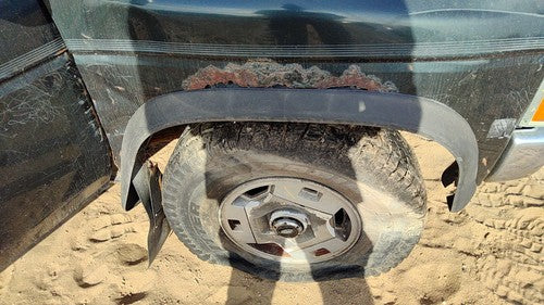 94 Nissan Pathfinder Passenger Right Front Wheel Flare Oem Fender Moulding Black