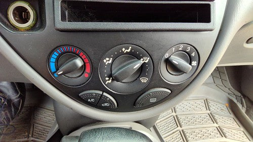 00-07 Focus Station Wagon Temperature Control Module In Dash Heater Ac Head Unit