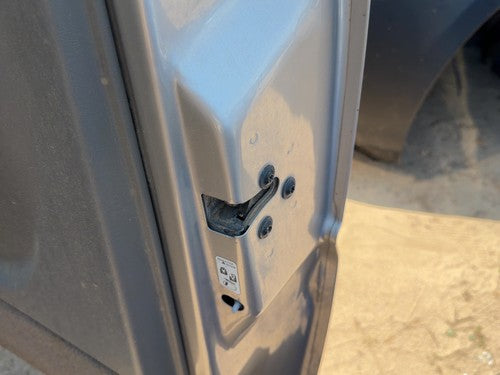 00-06 Suburban 1500 Passenger Right Rear Door Latch With Rods/Cables Oem Back