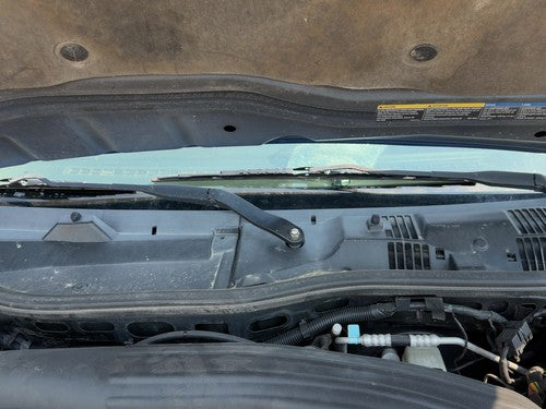 2002-2007 Saturn Vue Redline Windshield Wiper Cowl Vent Trim Panel Oem Cover