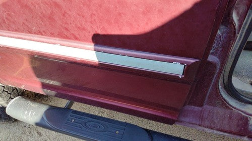 97-02 Expedition Passenger Right Rear Moulding From Door Back Trim Maroon Jl