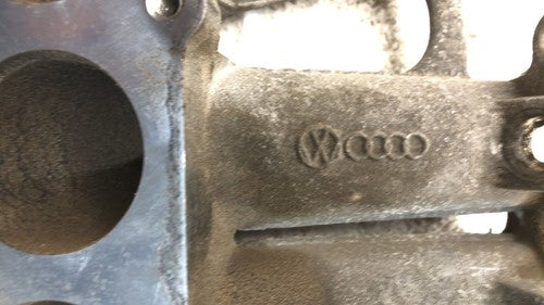 2003-2005 Vw Beetle Lower Intake Manifold Oem 2.0L Bev 06A133206ah