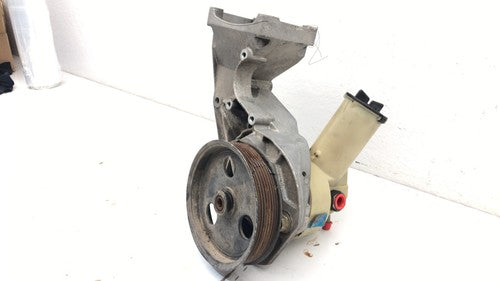 02 Ford F250 Super Duty 7.3L Powerstroke Power Steering Pump With Mount Bracket