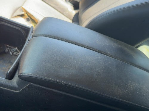 06-10 M35X Center Console Lid Only Oem Arm Rest Fold Down Without Bose Graphite