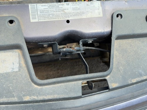 2005-2010 Chevy Cobalt Hood Latch Assembly With Bracket Oem 15934804