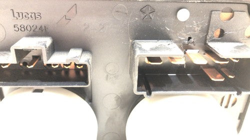 2004-2007 Dodge Caravan Temperature Control Module In Dash Heater Ac Head Unit