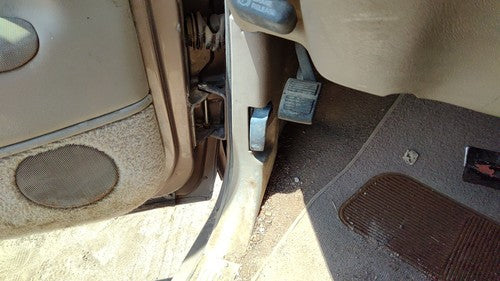 1995-2000 Silverado 2500 Driver Left Lower Kick Trim Panel Oem Tan 52D