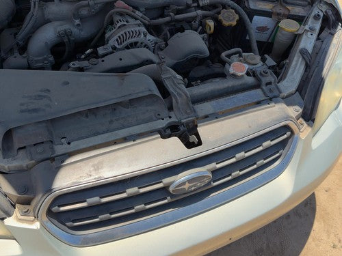 2005-2009 Subaru Legacy Outback Pair Of Upper Radiator Mounts With Brackets Oem