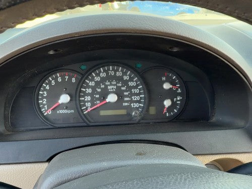 05-06 Kia Sorento Speedometer Cluster Instrument Gauges Panel Oem Dash Mph At