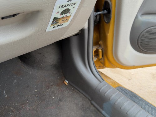 02 Chrysler Pt Cruiser Passenger Right Lower Kick Trim Panel Oem Taupe/Beige Fl
