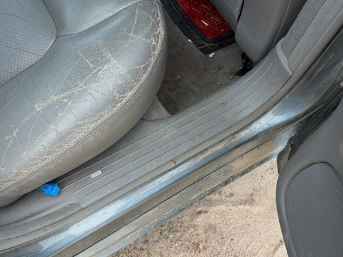1998-2004 Passenger Right Rear Lower Sill Plate Step Trim Panel Oem