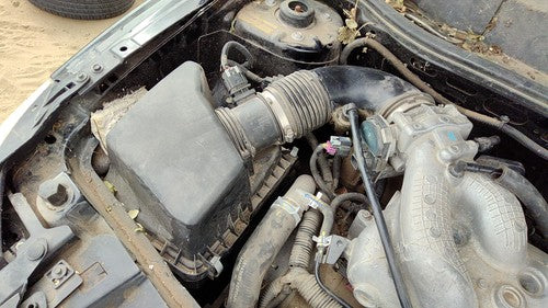 07-09 Grand Vitara Xl-7 Air Intake Cleaner Filter Box Housing With Tube 3.6L
