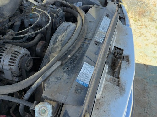 1995-2005 Chevy S10 Blazer Radiator Cooling Fan Shroud Oem Plastic Housing
