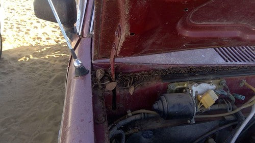 1981-1987 Isuzu Pup Pickup Passenger Right Hood Hinge Assembly Oem Red 94217433