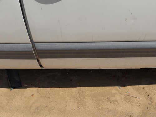 1999 Chrysler Town & Country Driver Left Rear Moulding From Door Oem Back