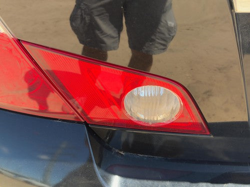 06-07 Infiniti M35X Driver Left Inner Tail Light Brake Lamp Oem Rear Lid Mounted