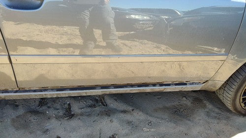98-04 Audi A6 Passenger Right Front Moulding From Door Oem Trim Strip 3.0L Gold