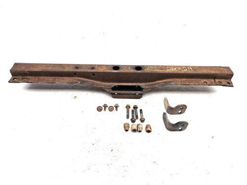 2001 Gmc Sierra 2500 Transmission Crossmember Mount Bracket With Hardware