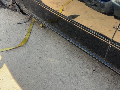 06-07 M35X Driver Left Lower Rocker Panel Moulding Oem Black Obsidian Kh3
