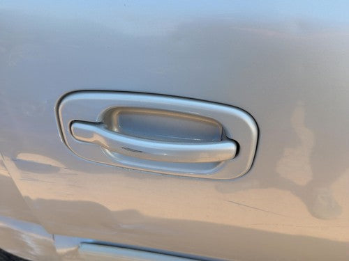 00-06 Suburban 1500 Passenger Right Rear Outside Door Handle Silver Birch 59U