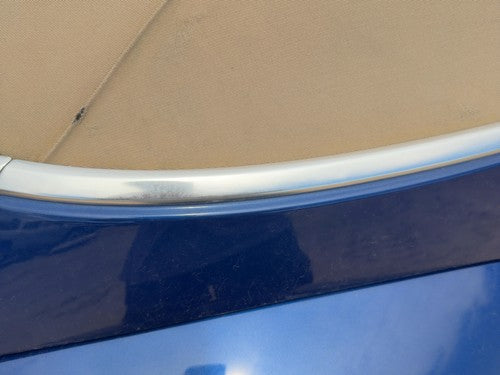 03-10 Vw Beetle Convertible Passenger Right Rear Moulding On Quarter Panel Oem