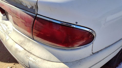 1997-2005 Buick Century Passenger Right Tail Light Brake Lamp Oem Rear 19149890