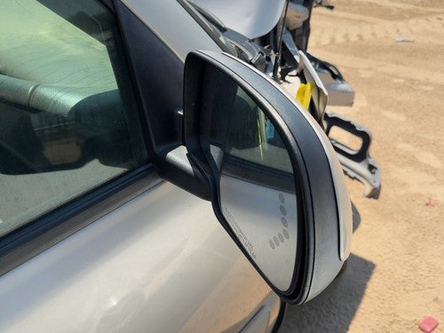 03-06 Suburban 1500 Passenger Right Power Side Mirror Door Silver Birch 59U