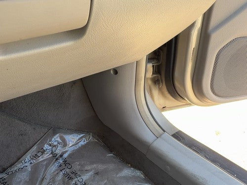 2001-2006 Hyundai Elantra Passenger Right Lower Kick Trim Panel Oem Gray Ze