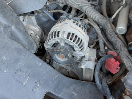 2005-2006 Chevy Suburban 1500 Alternator 5.3L 15128978