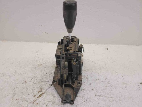 2005 Nissan Armada Transmission Shift Assembly Automatic Floor Shifter Oem Lever