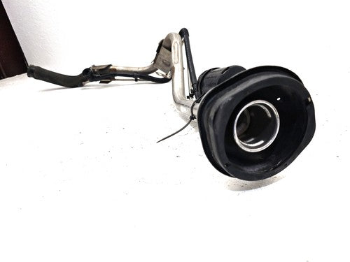 2004-2006 Mazda 3 Fuel Filler Neck Assembly With Gas Cap Oem Complete Bn8F4221Xb