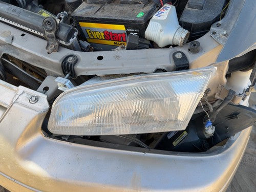 1997-2001 Toyota Camry Driver Left Head Light Front Lamp OEM 81150AA010