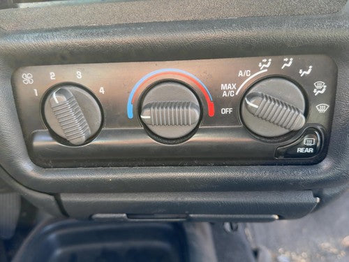 99-05 Chevy S10 Blazer Temperature Control Module Heater AC Head Unit 15098966