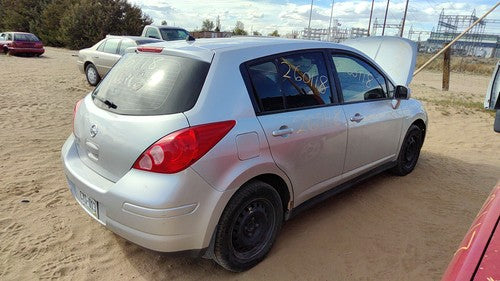 2007-2011 Nissan Versa Passenger Right Rear Side Window Door Glass Oem Back