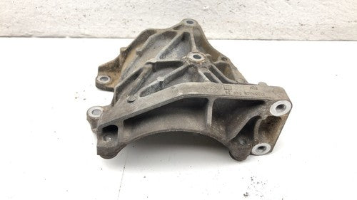 2006 Gmc Yukon Xl 1500 5.3L Ac Compressor Mount Bracket With Bolts 12554026