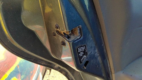 00-04 Lesabre Buick Lesabre Driver Left Rear Door Latch With Rods/Cables Back
