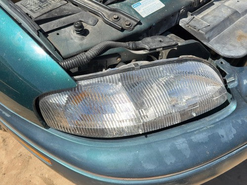 1999 Chevy Lumina Passenger Right Head Light Assembly OEM Front Lamp 10420376