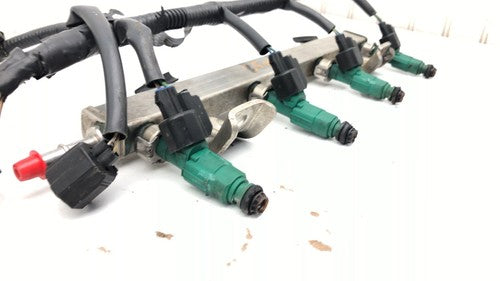 2004 05 Mazda 3 Complete Fuel Rail With Injectors Set With Wiring Harness 2.3L