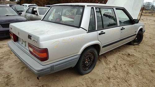 1991 Volvo 740 Transmission Dust Inspection Cover With Bolts