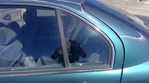 95-01 Chevy Lumina Driver Left Rear Vent Window Small Back Door Glass With Frame