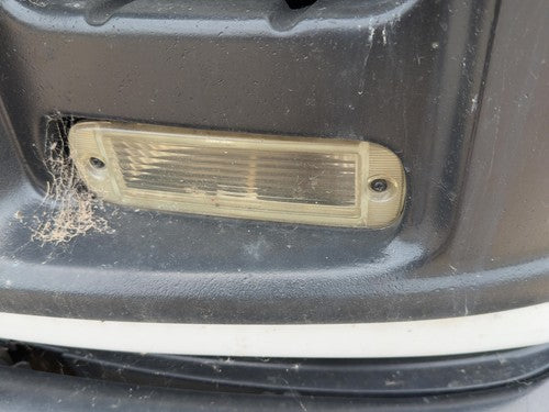 96-02 Express Van 2500 Driver Left Front Turn Signal Light Lamp Lower Mounted