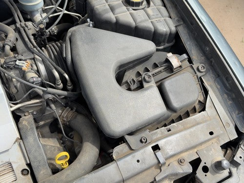 98-03 Seville Complete Air Intake Cleaner Filter Box Housing With Tube Oem 4.6L
